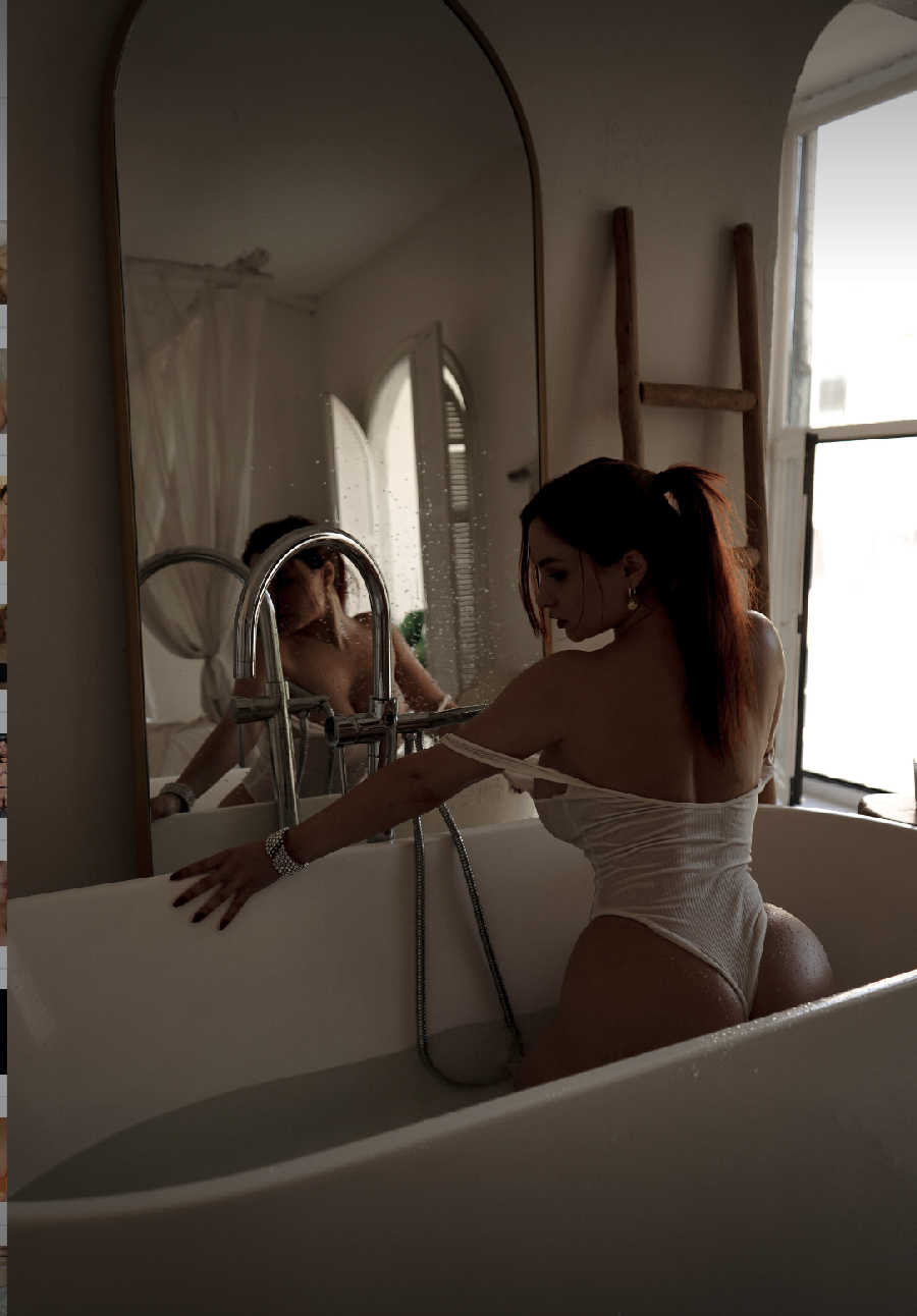 A playful frame from Miranda Faith nude — online in Cleveland