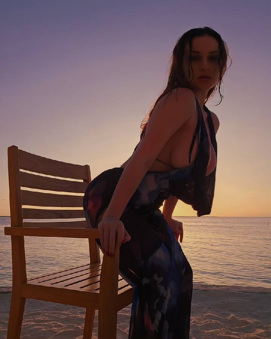 Sexy girl Miranda Faith nude in Cleveland