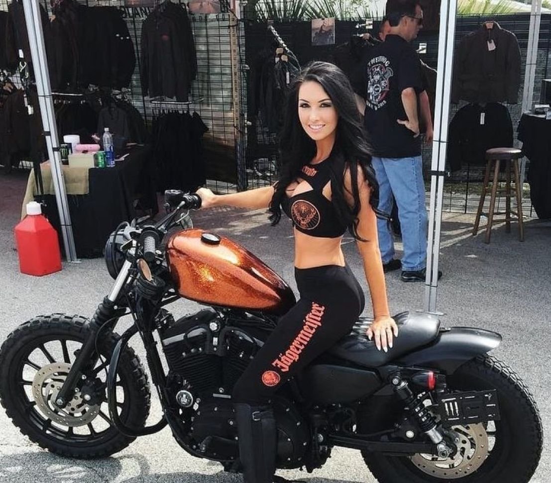 Beautiful girls and bikes in Cleveland
