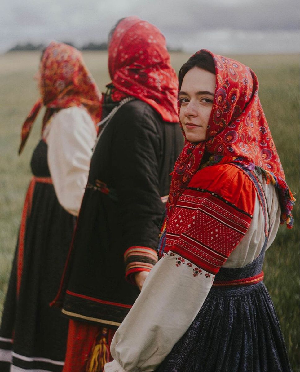 Women in Slavic costumes in Cleveland